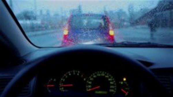 10 điều cần ghi nhớ khi lái xe trong thời tiết mưa lớn