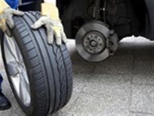 8 dấu hiệu cần biết để thay lốp ôtô đúng thời điểm