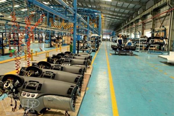 Sản xuất, lắp ráp, nhập khẩu ô tô chính thức bị “áp điều kiện”